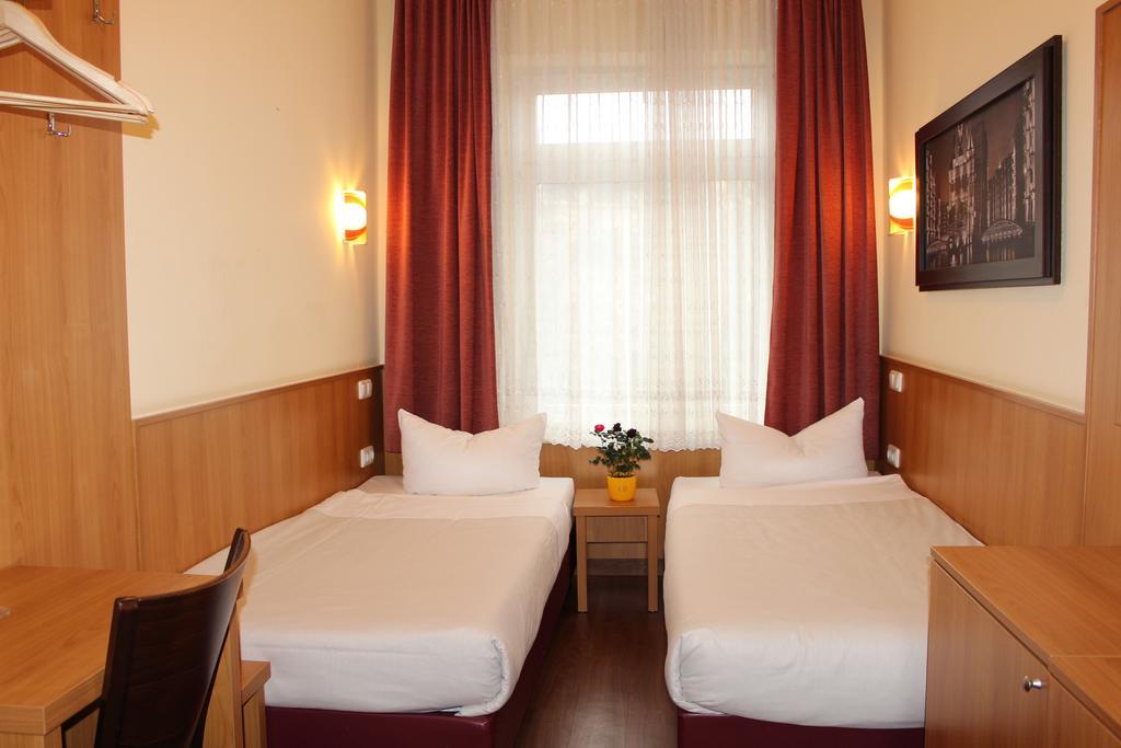 המבורג Altan Hotel מראה חיצוני תמונה