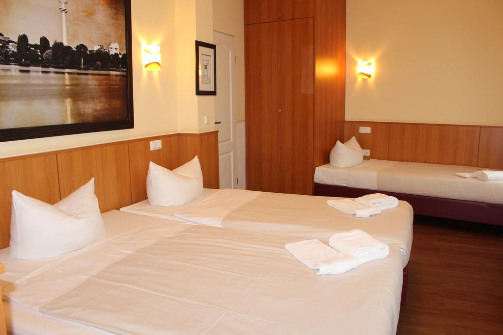 המבורג Altan Hotel מראה חיצוני תמונה