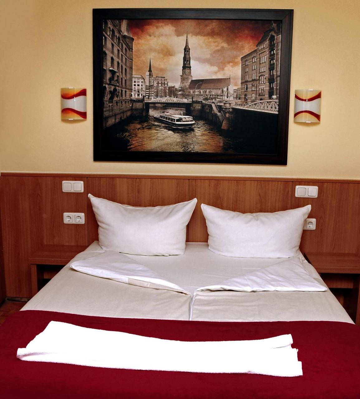 המבורג Altan Hotel מראה חיצוני תמונה